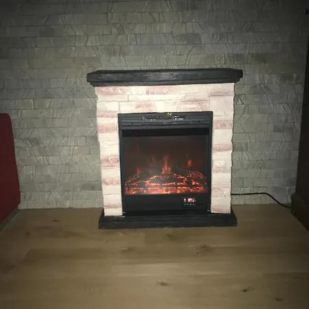 別荘 Caloroczny Dom Letniskowy