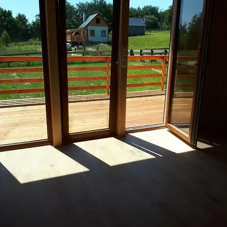 別荘 Caloroczny Dom Letniskowy